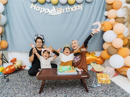 7 Potret Ririe Fairus & Ayus Sabyan Rayakan Ultah Anak, Banyak Didoakan Rujuk