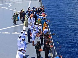 Hari Pahlawan, TNI AL Gelar Tabur Bunga untuk Kru KRI Nanggala 402