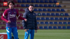 VIDEO:  Latihan Pertama Tim Barcelona Di Bawah Pelatih Xavi Hernandez
