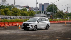 Kode Toyota Ubah Veloz Jadi Hybrid Usai Innova dan Yaris Cross