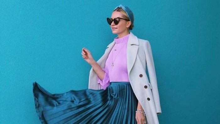 Good Vibes! 5 Warna Pakaian Ini Mampu Mengurangi Stres dan Memperbaiki Mood Kamu