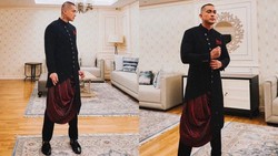 img-title 6 Pesona Tampan Miller Khan Pakai Baju Pengantin Mode Shanghai