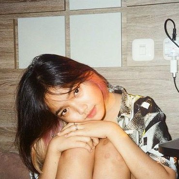 Kronologi Fuji Larang Adik Vanessa Angel Pakai Baju Kakaknya