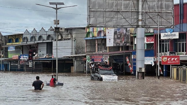Banjir merendam 22 desa di Kabupaten Kotawaringin Timur, Kalimantan Tengah, akibat intensitas hujan yang meningkat selama hampir sepekan hingga Minggu (14/11).
