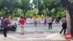 Aliansi BEM Geruduk Kantor Anies Demo Formula E, Lalin Macet
