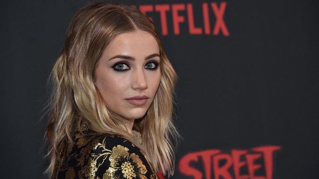 Mengenal Emily Rudd Pemeran Nami Di One Piece Live Action