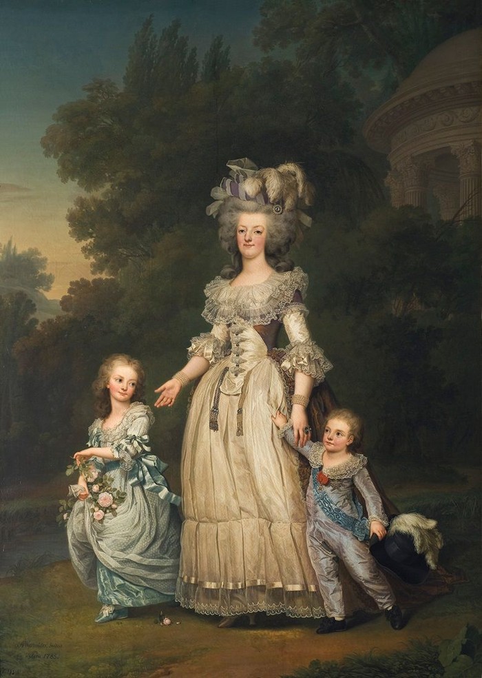 Lukisan Marie Antoinette yang mengenakan sepasang gelang berlian/