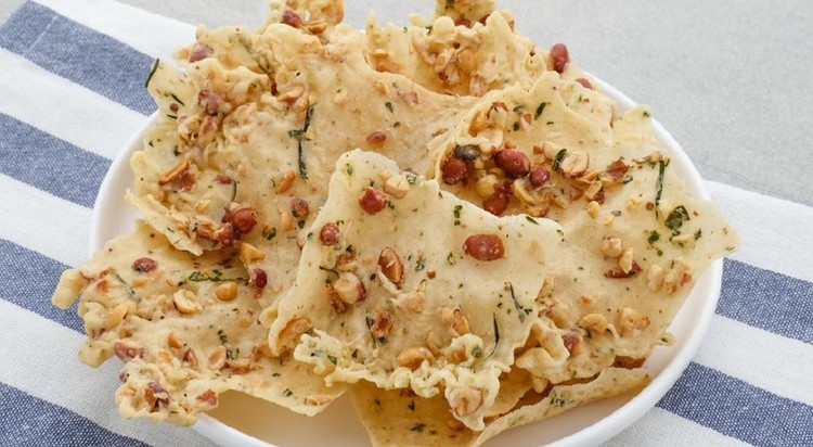 4 Resep Peyek Renyah yang Mudah Dibuat, Coba Resep Peyek Kacang Hijau Coba resep peyek dengan berbagai variasi yuk, Bunda. Peyek bisa jadi salah satu camilan Bunda dan keluarga. Simak empat resep peyek selengkapnya di sini!