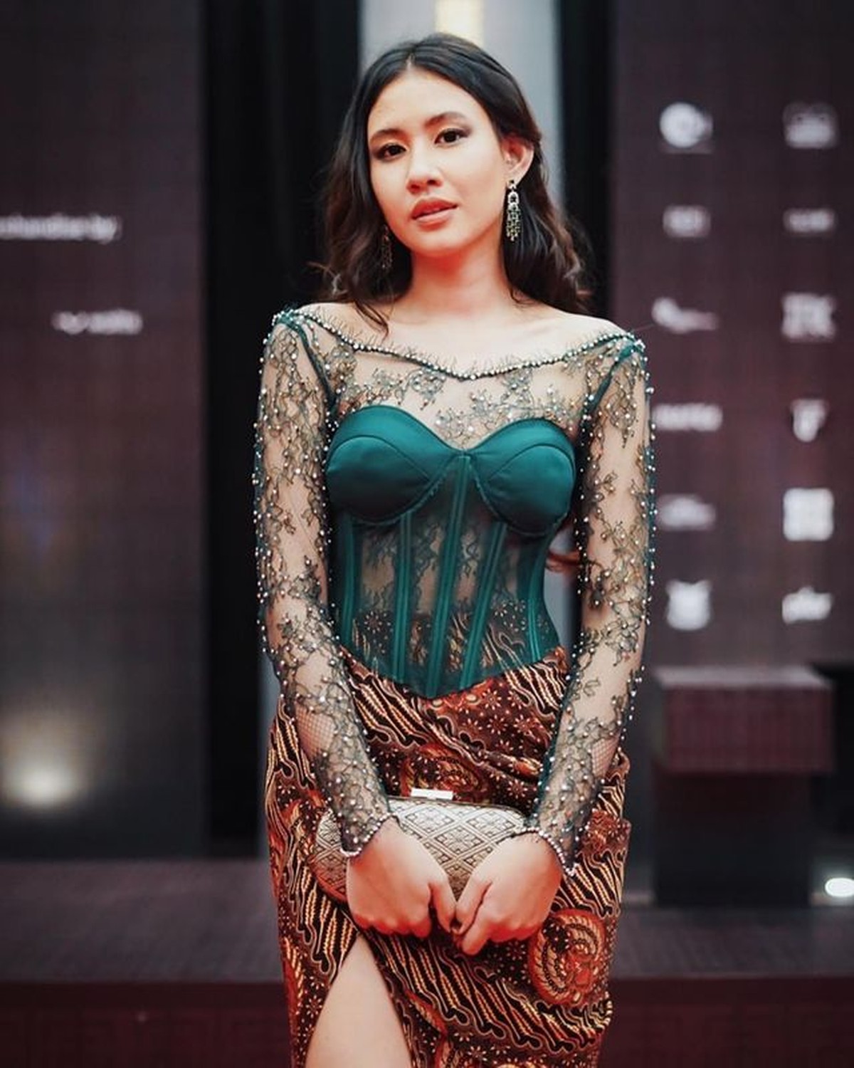 Ajang bergengsi perfilman nasional Festival Film Indonesia 2021 digelar di JCC&comma; Senayan&comma; Jakarta Selatan pada Rabu &lpar;10&sol;11&rpar;&period; Yuk intip&excl;