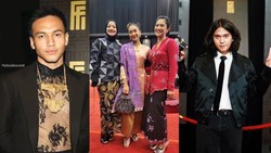 img-title Intip 11 Gaya para Aktor & Aktris di Red Carpet Festival Film Indonesia 2021