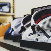 BeauPicks: Cari Kado Buat Ayah? Ini 5 Rekomendasi Kemeja Motif dan Garis yang Kece