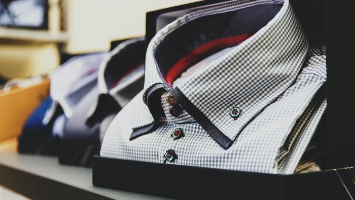 BeauPicks: Cari Kado Buat Ayah? Ini 5 Rekomendasi Kemeja Motif dan Garis yang Kece
