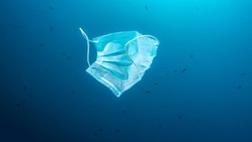 9,2 Juta Ton Sampah Pandemi 'Berenang' di Lautan