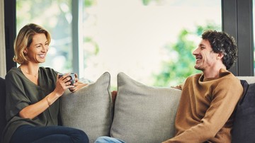 PASANGAN ZODIAK LAIN YANG ENGGAK KALAH KOMPAK