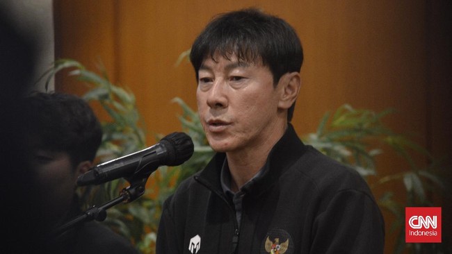 Timnas Indonesia Shin Tae Yong meminta maaf sebelum menyebut Myanmar sebagai tim terlemah di fase Grup B Piala AFF 2020 (2021).