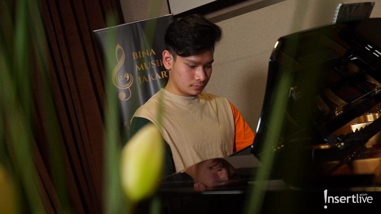 Potret Rizal Liannto Peserta IMB 2021 Saat Latihan Indonesia Mencari Bakat 2021 telah memasuki babak eliminasi, Rizal Liannto pun tampak serius menjalani latihan. Yuk intip!