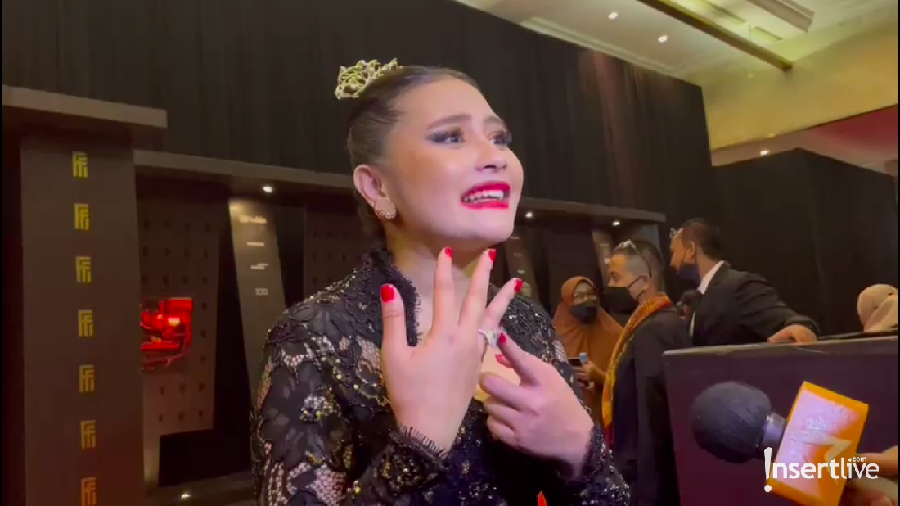 Prilly Latuconsina