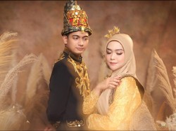 Pesta Bertabur Bunga Resepsi Pernikahan Ria Ricis-Teuku Ryan