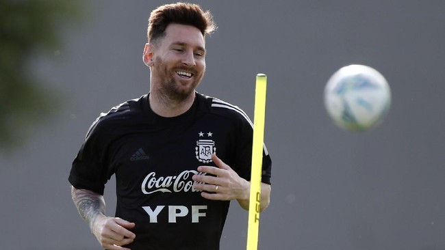 PSG diklaim meminta timnas Argentina memainkan Lionel Messi hanya 20 menit saat melawan Brasil dalam pertandingan Kualifikasi Piala Dunia 2022.