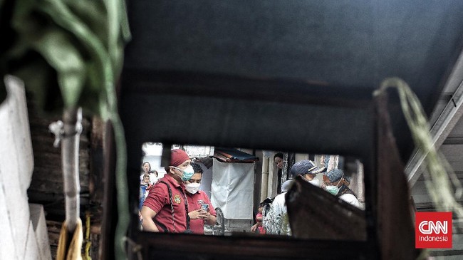 Kasus positif virus corona (Covid-19) bertambah 451 orang pada hari ini, Rabu (24/11).