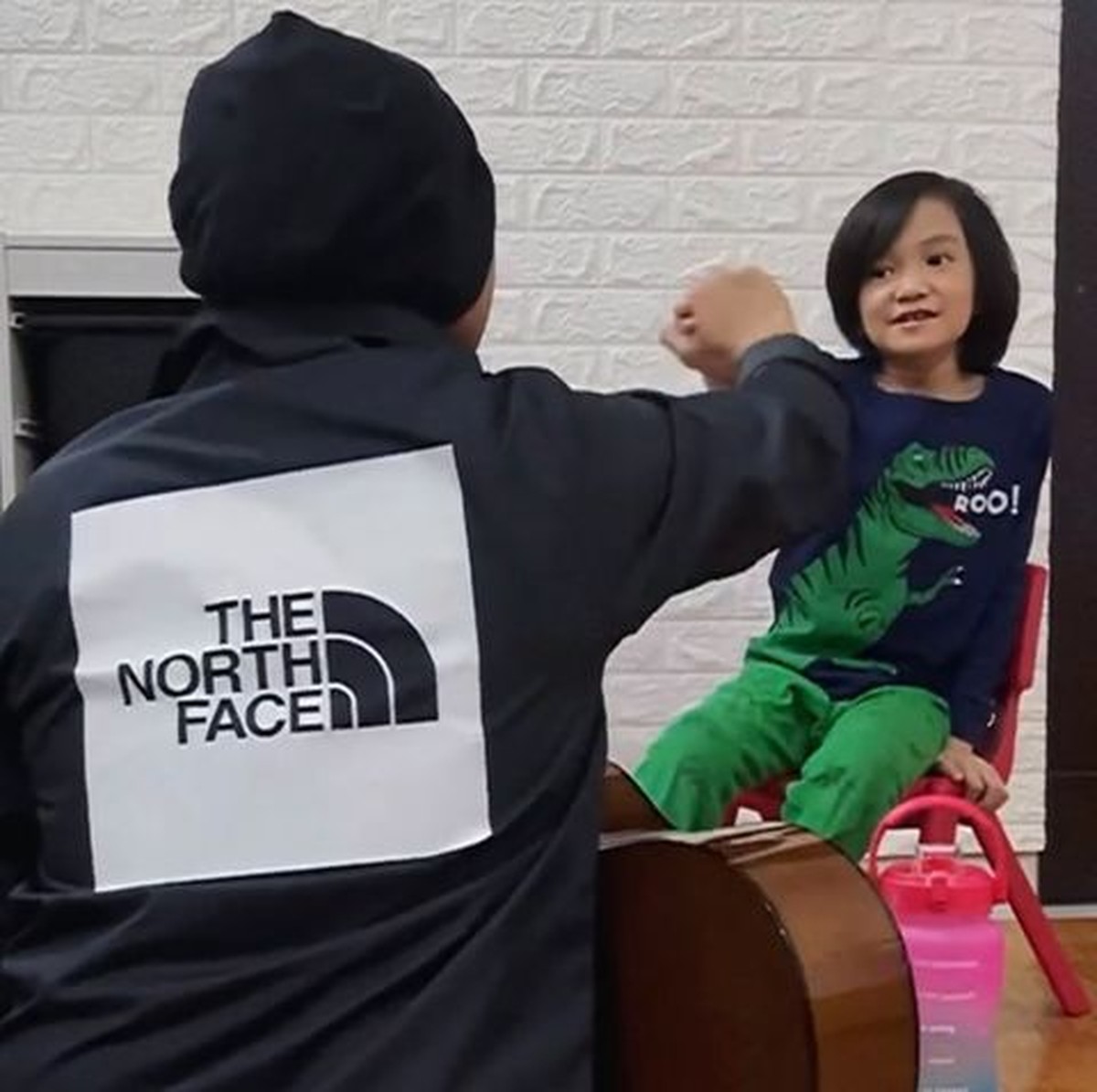 Anji telah selesai jalani rehabilitasi usai terjerat kasus narkoba di RSKO Cibubur&comma; Jakarta Timur&period; Yuk intip potret terbarunya&excl;