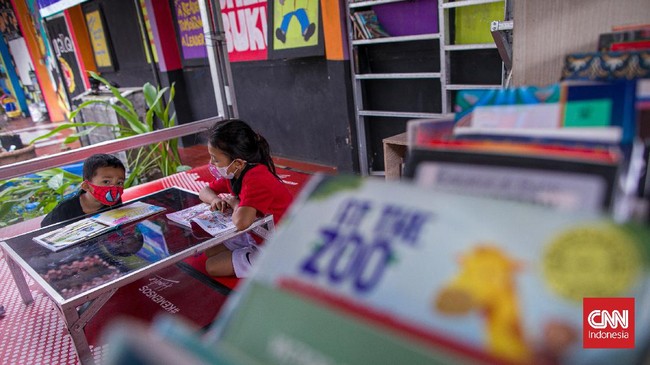 FOTO: Menyemai Cinta Literasi Lewat Balai Buku