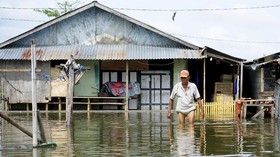 FOTO: Terendam Banjir Imbas Luapan Air Danau Limboto