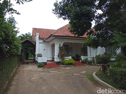 Tempo Dulu, Rumah Ini Jadi Tempat Nongkrong Hits Warga Depok