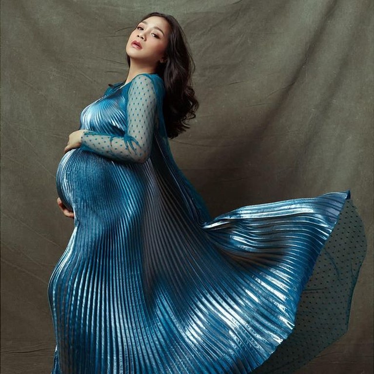 Elegan 7 Maternity Shoot Nagita Slavina Bareng Raffi Ahmad And Rafathar