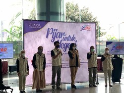 CT ARSA Foundation Lepas 5 Relawan PIJAR Ke Pelosok Negeri