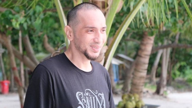 Kabid Humas Polda Jabar Kombes Ibrahim Tompo mengatakan aktor Gary Iskak dibawa ke Rumah Sakit usai ditangkap dalam kasus narkoba.