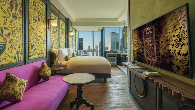 Selain Capella Ubud, Bill Bensley juga menggawangi berbagai desain hotel di dunia. Orient Jakarta adalah karya terbarunya.
