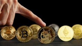 Hati-hati dengan Euforia Token Kripto Artis yang Menjamur