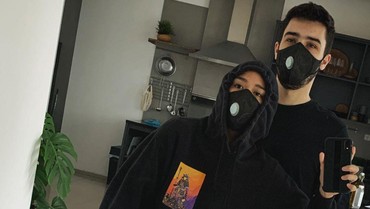 img-title Lama Tak Update Kemesraan, Apa Kabar Pacar Bule Chef Renatta?