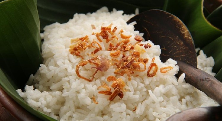 3 Resep Nasi Uduk Rice Cooker yang Enak dan Mudah Dibuat Bun Tidak hanya mudah, membuat nasi uduk dengan menggunakan rice cooker, juga tidak kalah enaknya lho Bunda. Simak tiga resep nasi uduk di sini yuk, Bunda.