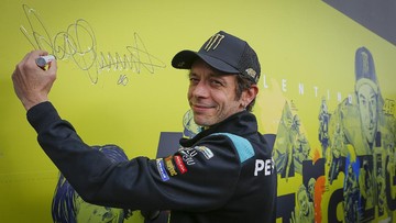 Liputan Olahraga CNN Sport : 3 Ritual Aneh Valentino Rossi Diungkap Legenda MotoGP