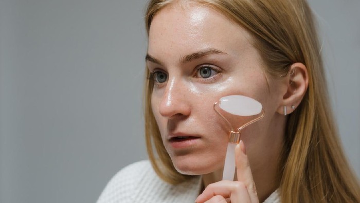 Benarkah Pori-pori Wajah Bisa Mengecil Secara Alami? Ini Penjelasan Ahli