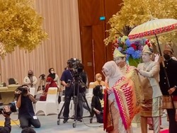 Status Baru Ria Ricis Sebagai Istri Teuku Ryan