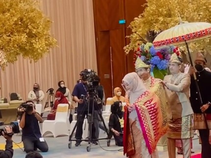 Alhamdulillah Sah, 9 Potret Ria Ricis Resmi Menikah dengan Teuku Ryan