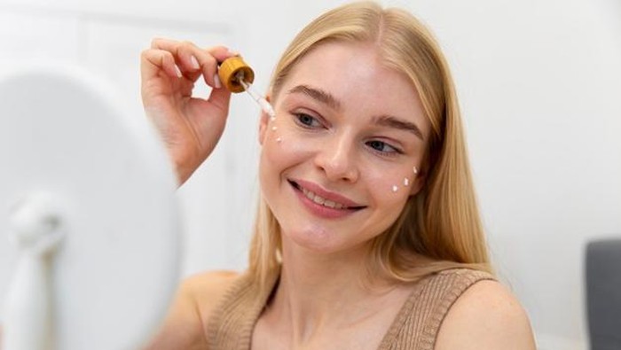 3 Kandungan Skincare Ini Berbahaya Jika Digunakan, Segera Hempas Jauh Sebelum Wajah Rusak! 3 Kandungan Skincare Ini Berbahaya Jika Digunakan, Segera Hempas Jauh Sebelum Wajah Rusak!