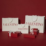 Valentino Buktikan Label Fashion Mewah Juga Peduli Alam dengan Memakai Kemasan yang Ramah Lingkungan