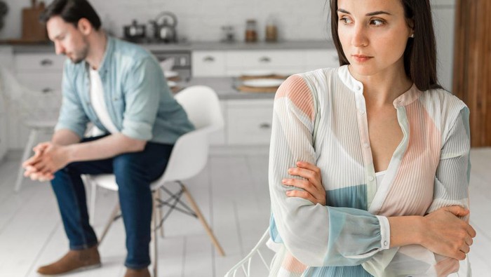 Kenali 6 Tanda Kamu Menjadi Korban Kekerasan Emosional dalam Sebuah Hubungan Kenali 6 Tanda Kamu Menjadi Korban Kekerasan Emosional dalam Sebuah Hubungan