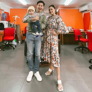Nikmati Peran Jadi Orang Tua, Andrew Andika & Istri Niat Tambah Anak