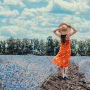 Ingin Memakai Dress di Cuaca Panas? Berikut Model yang Bisa Dijadikan Referensi