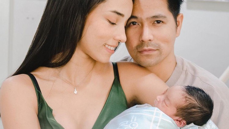 Istri Erick Iskandar melahirkan