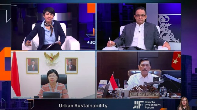 Anies Baswedan mempromosikan Jakarta sebagai kota ramah investasi pada Jakarta Investment Forum 2021 yang digagas DPMPTSP Jakarta dan Jakarta Experience Board.