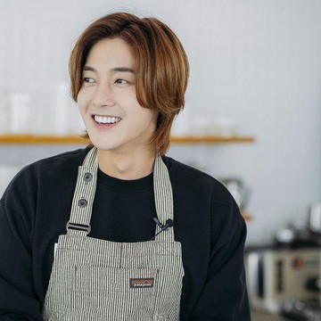 img-title Lama Tak Muncul di Drama, Aktor Kim Hyun Joong 'Boys Over Flowers' Umumkan Pernikahan