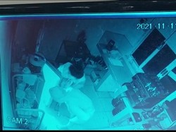 Komplotan Pencuri Cireng dan Uang Kafe di Kota Kediri Terekam CCTV