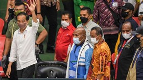 Jokowi di Penutupan Peparnas Papua 2021: Torang Hebat!