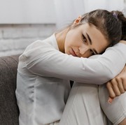 Stay Calm, Beauties! Begini Cara Mengatasi Ketakutan yang Belum Tentu Terjadi